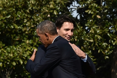 Barack Obama recebeu nesta quinta-feira com pompa na Casa Branca o novo primeiro-ministro do Canad&aacute;, Justin Trudeau, que iniciou uma visita oficial aos Estados Unidos para renovar o v&iacute;nculo entre os dois pa&iacute;ses