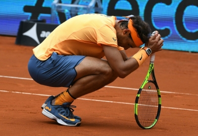 O brit&acirc;nico Andy Murray jogar&aacute; a final do Masters 1000 de Madri, ap&oacute;s derrotar na semifinal neste s&aacute;bado o espanhol Rafael Nadal, 7-5, 6-4, em uma reedi&ccedil;&atilde;o da final do ano passado na capital espanhola.