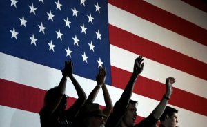 (Arquivo) O estado-chave da Fl&oacute;rida conta os dias para as prim&aacute;rias que poder&atilde;o definir a corrida &agrave; Casa Branca: entre os republicanos, Marco Rubio tem em jogo sua perman&ecirc;ncia na disputa eleitoral contra Donald Trump, enquanto a democrata Hillary Clinton busca um avan&ccedil;o definitivo rumo &agrave;s presidenciais de novembro