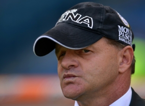 (Arquivo) O t&eacute;cnico do Palermo, Giuseppe Iachini, durante partida em Roma, no dia 28 de abril de 2013