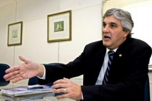 (Arquivo) O senador Delc&iacute;dio Amaral