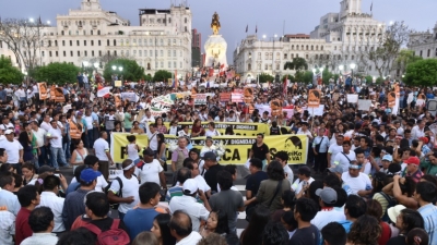 Passeata contra a candidata Keiko Fujimori em Lima