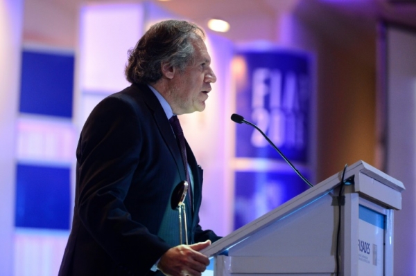 O secret&aacute;rio-geral da OEA, Luis Almagro, em San Salvador, no dia 12 de abril de 2016