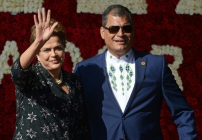 A presidente Dilma Rousseff e o presidente do Equador, Rafael Correa, em sua chegada &agrave; IV c&uacute;pula da Celac, em Quito, em 27 de janeiro de 2016