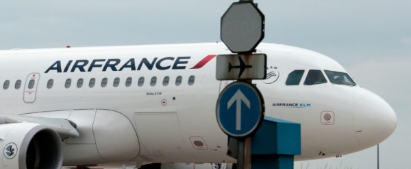 Avi&atilde;o da Air France em Paris em 21 de junho de 2012