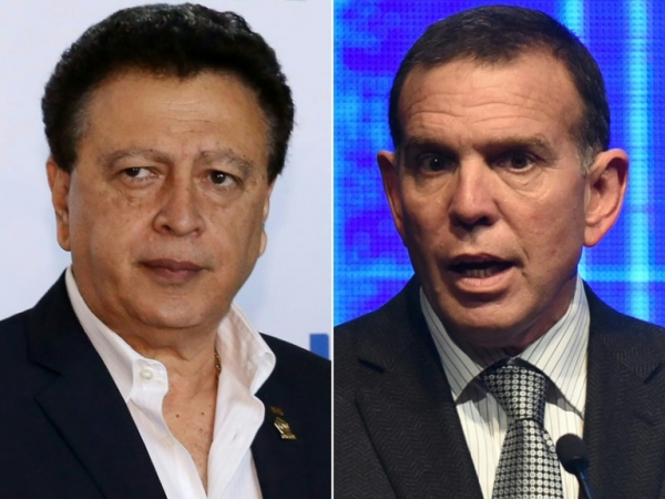 Alfredo Hawit (e) e Juan Angel Napout A senior FIFA official said the two FIFA officials detained in Zurich on December 3, 2015 on suspicion of corruption are vice presidents Juan Angel Napout of Paraguay and Alfredo Hawit of Honduras.