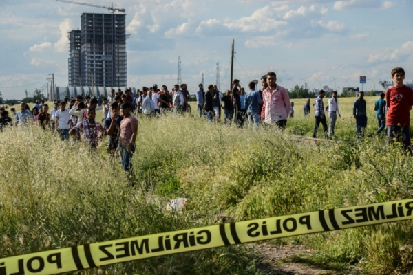 (Arquivo) Local de explos&atilde;o em Diyarbakir, no dia 10 de maio de 2016