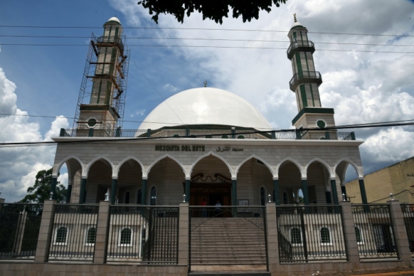 Vista da mesquita Alkhaulafa Al-Rashdeen, em Ciudad del Este, Paraguai, no dia 18 de dezembro de 2015