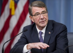 O secret&aacute;rio americano da Defesa, Ashton Carter, participa de coletiva de imprensa, em Washington, DC, no dia 25 de mar&ccedil;o de 2016