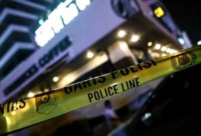 Policiais cercam a &aacute;rea de ataque em Jacarta, no dia 14 de janeiro de 2016