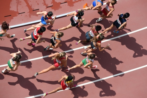 Quatro atletas russos testaram positivo para a subst&acirc;ncia meldonium, anunciou nesta segunda-feira a Federa&ccedil;&atilde;o Russa de Atletismo (Araf), no momento em que Moscou tenta acabar com suspens&atilde;o do pa&iacute;s de todas as competi&ccedil;&otilde;es internacionais de atletismo antes dos Jogos Ol&iacute;mpicos de 2016, no Rio de Janeiro