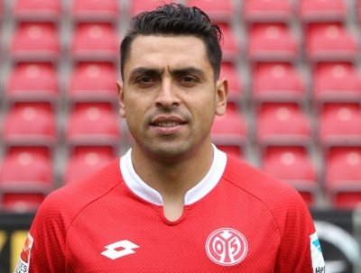 O zagueiro chileno Gonzalo Jara, em Mainz, no dia 12 de julho de 2015