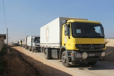 Um comboio de ajuda humanit&aacute;ria do Crescente Vermelho chega &agrave; prov&iacute;ncia de Idleb, no dia 17 de fevereiro de 2016