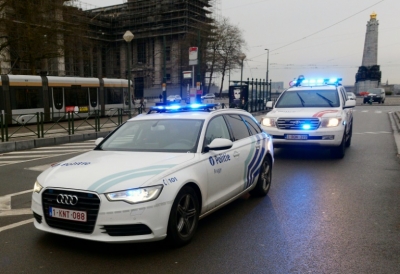 Policiais belgas s&atilde;o vistos em Bruxelas, no dia 31 de mar&ccedil;o de 2016