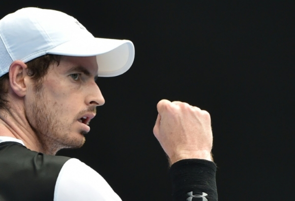 Murray comemora um ponto contra Ferrer