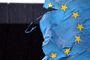 A bandeira da Uni&atilde;o Europeia, fotografada em Bruxelas, no dia 1&ordm; de mar&ccedil;o de 2016