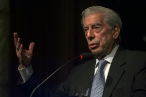 O Nobel peruano de Literatura Mario Vargas Llosa, em Buenos Aires, no dia 5 de maio de 2016