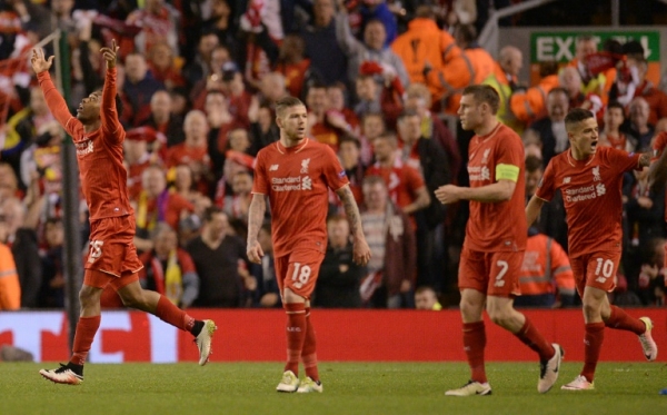 Jogadores do Liverpool comemoram gol durante partida contra o Villarreal, em Liverpool, no dia 5 de maio de 2016