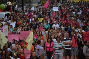 Mulheres participam de manifesta&ccedil;&atilde;o durante o Dia Internacional da Mulher, no dia 8 de mar&ccedil;o de 2016