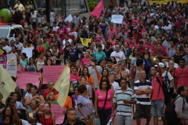 Mulheres participam de manifesta&ccedil;&atilde;o durante o Dia Internacional da Mulher, no dia 8 de mar&ccedil;o de 2016