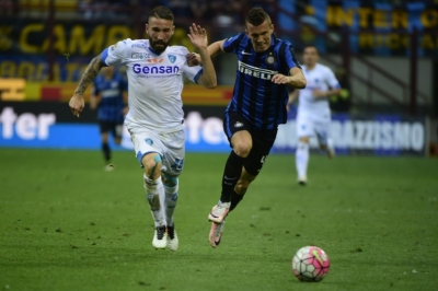 A Inter de Mil&atilde;o garantiu terminar a temporada do Campeonato Italiano na 4&ordf; coloca&ccedil;&atilde;o, gra&ccedil;as &agrave; vit&oacute;ria por 2 a 1 sobre o Empoli (12&ordm;), neste s&aacute;bado pela 37&ordf; e pen&uacute;ltima rodada da competi&ccedil;&atilde;o.