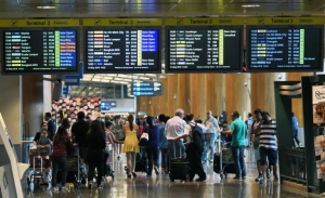 A Fran&ccedil;a vai testar no final de maio, nos aeroportos Charles de Gaulle, em Paris, e C&ocirc;te d'Azur, em Nice, o registro europeu de dados de passageiros a&eacute;reos (PNR) para detectar perfis perigosos de viajantes