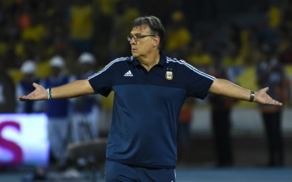 T&eacute;cnico da sele&ccedil;&atilde;o argentina, Gerardo Martino, gesticulo durante partida das eliminat&oacute;rias da Copa do Mundo-2018, 17 de novembro, 2015
