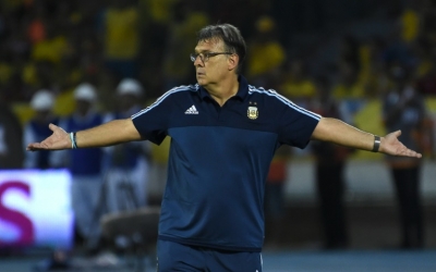 T&eacute;cnico da sele&ccedil;&atilde;o argentina, Gerardo Martino, gesticulo durante partida das eliminat&oacute;rias da Copa do Mundo-2018, 17 de novembro, 2015