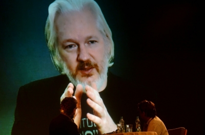 Julian Assange permanece refugiado na embaixada equatoriana de Londres desde 2012.