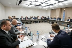 O enviado especial da ONU para a S&iacute;ria conclui nesta sexta-feira a primeira semana de negocia&ccedil;&otilde;es em Genebra, reunindo-se, sucessivamente, com o regime e a oposi&ccedil;&atilde;o, que quer avan&ccedil;ar rapidamente e abordar a quest&atilde;o central da coloca&ccedil;&atilde;o em andamento de uma transi&ccedil;&atilde;o pol&iacute;tica