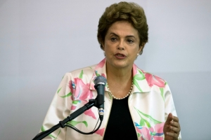 A presidente Dilma Rousseff discursa durante assinatura de contrato entre o Minist&eacute;rio da Sa&uacute;de e o Instituto Butantan, em S&atilde;o Paulo, no dia 22 de fevereiro de 2016