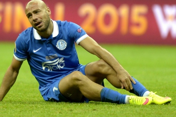 Dnipro's midfielder from Georgia Jaba Kankava reacts after the UEFA Europa League final football match between FC Dnipro Dnipropetrovsk and Sevilla FC at the Narodowy stadium in Warsaw, Poland on May 27, 2015. Sevilla FC won 2-3. AFP PHOTO / JORGE GUERRERO
