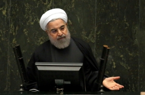 Hassan Rohani fala ao Parlamento Iraniano durante a apresenta&ccedil;&atilde;o de seu novo or&ccedil;amento anual, em 17 de janeiro em Teer&atilde;