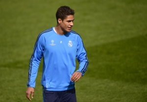 Varane participa de um treino do Real, em 11 de abril, em Madri