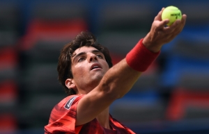 Thomaz Bellucci em partida contra canadense Milos Raonic em 13 de outubro de 2015