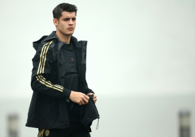 &Aacute;lvaro Morata, da Juventus, participa de treino, em Vinovo, perto de Turim, no dia 7 de dezembro de 2015