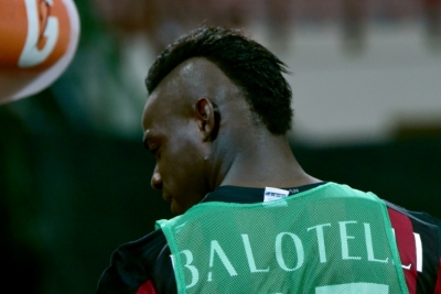(Arquivo) O atacante Mario Balotelli durante partida em Mil&atilde;o, It&aacute;lia, em 29 de agosto de 2015