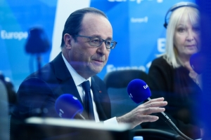 Hollande concede uma entrevista &agrave; r&aacute;dio francesa Europe 1