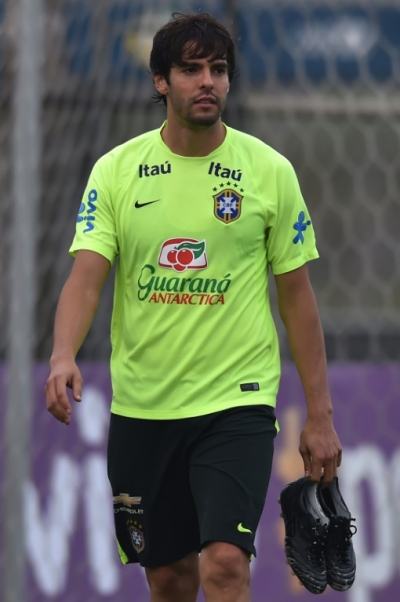 O meia Kak&aacute; est&aacute; fora da Copa Am&eacute;rica Centen&aacute;rio, depois de ter sido cortado, nesta quarta-feira, devido a uma les&atilde;o muscular a dois dias do in&iacute;cio do torneio