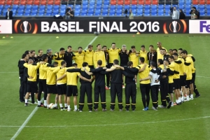 O time do Sevilla participa de treino, na Basileia, no dia 17 de maio de 2016