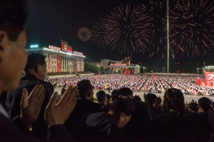 Desfile que marcou o encerramento do congresso do Partido dos Trabalhadores da Coreia em Pyongyang no dia 10 de maio