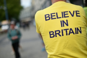 (Maio) Militante pr&oacute;-Brexit, em Birmingham