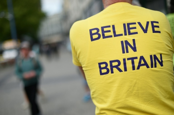 (Maio) Militante pr&oacute;-Brexit, em Birmingham