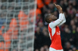 Joel Campbell, do Arsenal, comemora gol durante partida contra o Sunderland, em Londres, no dia 9 de janeiro de 2016