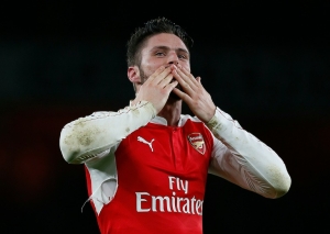 Oliver Giroud, do Arsenal, comemora gol durante partida contra o Manchester City, em Londres, no dia 21 de dezembro de 2015