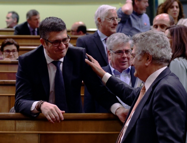 O socialista Patxi L&oacute;pez foi eleito nesta quarta-feira presidente do Parlamento espanhol, o primeiro pol&iacute;tico escolhido para o cargo desde a volta da democracia ap&oacute;s a ditadura franquista que n&atilde;o pertence ao partido mais votado nas elei&ccedil;&otilde;es.