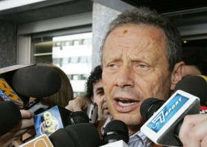 (Arquivo) O presidente do Palermo, Maurizio Zamparini, em Mil&atilde;o, no dia 24 de maio de 2006