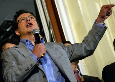 (Arquivo) O ex-guerrilheiro e ex-prefeito de Bogot&aacute; Gustavo Petro, em Bogot&aacute;, no dia 19 de mar&ccedil;o de 2014