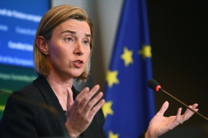 A chefe da diplomacia da Uni&atilde;o Europeia, Federica Mogherini, em Luxemburgo, no dia 18 de abril de 2016