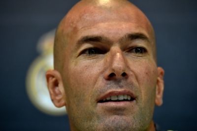 Zinedine Zidane, o novo t&eacute;cnico do Real Madrid, participa de coletiva de imprensa, em Madri, no dia 8 de janeiro de 2015